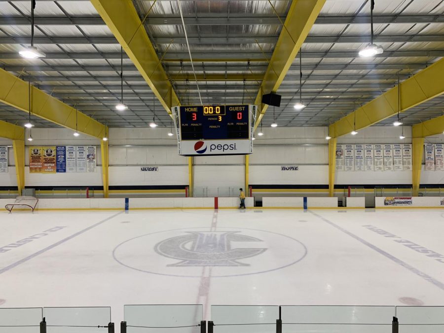 The Baldwin varsity ice hockey team plays in the 3A division. 