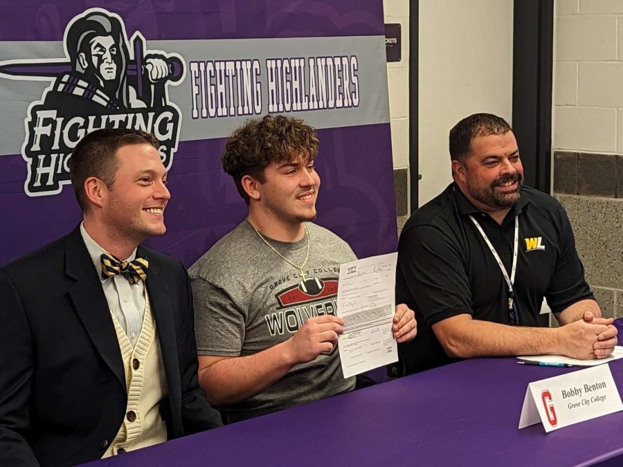 Bobby Benton is going to Grove City College to play Division III football.