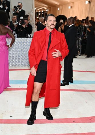 Actor Pedro Pascal wears Valentino to the 2023 Met Gala.
