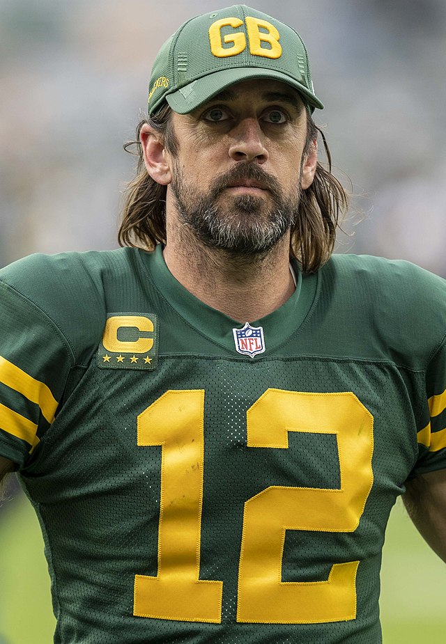 Aaron_Rodgers_Packers_OCT2021_(cropped)