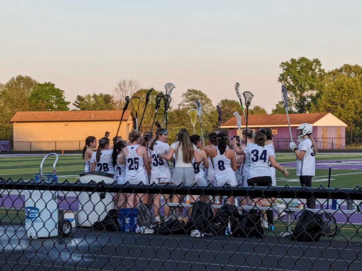Baldwin+Girls+Lacrosse+huddle+following+the+end+of+the+game.+