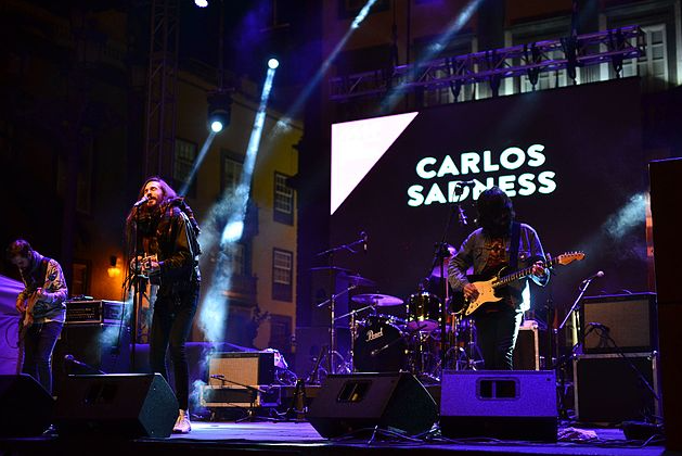Spanish musician Carlo Sadness puts the little-known genre of Spanish alternative music on the map with his new album, Realismo Magico. Photo via Wikimedia Commons courtesy of Santamarcanda. 