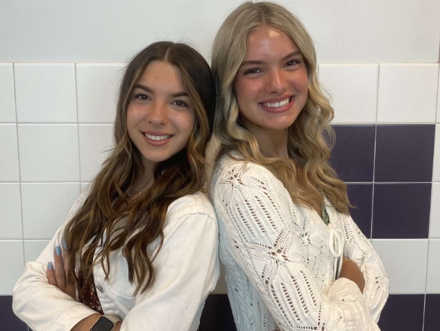 Seniors Brooke and Brynn Seaman are fraternal twins who act as if they are identical. 
