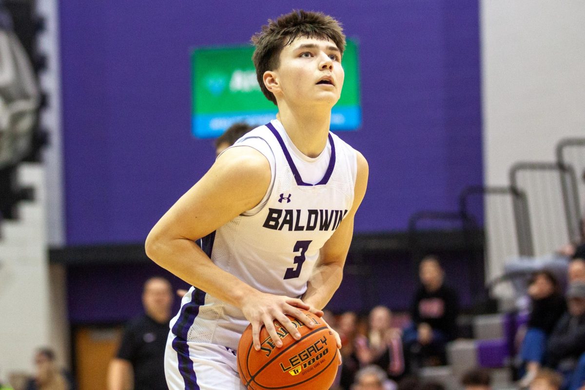 Sophomore Evan Golvash prepares to shoot a free-throw in the second half.