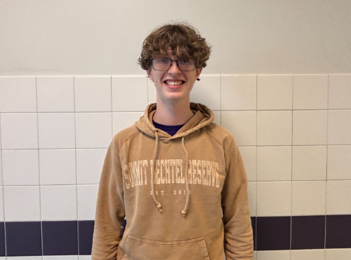 Sophomore Emmett Williams gives back to the community with little libraries.