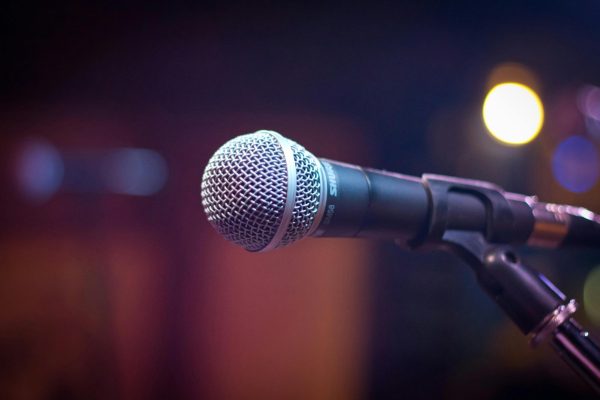Old music was much more creative than modern music. Image via Pexels.com