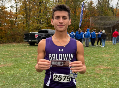 Alex Castenada qualifies for States at WPIAL Championships.