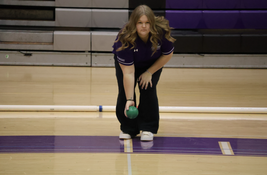 Senior Becca Wildes gets into position in order to make a play.
